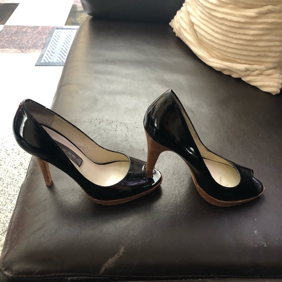 Heels - Picture 2 of 5